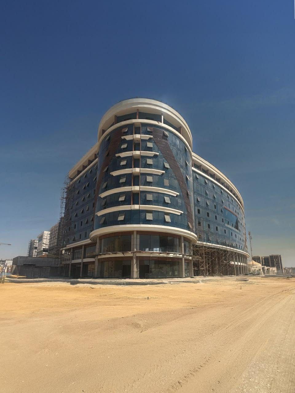 AU 5 - 12 — ايبك كومبلكس